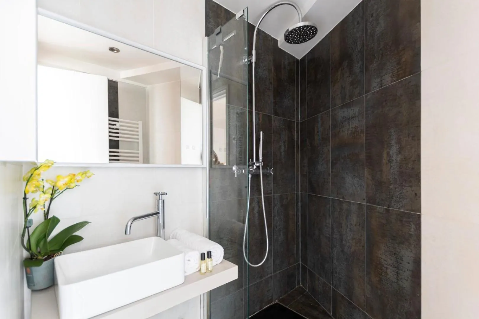 Guestready - Stunning Near Champs Elysees Апартаменты *
